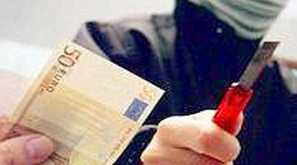 Rimini: dopo fallimento sua attività 60enne rapina tre banche -