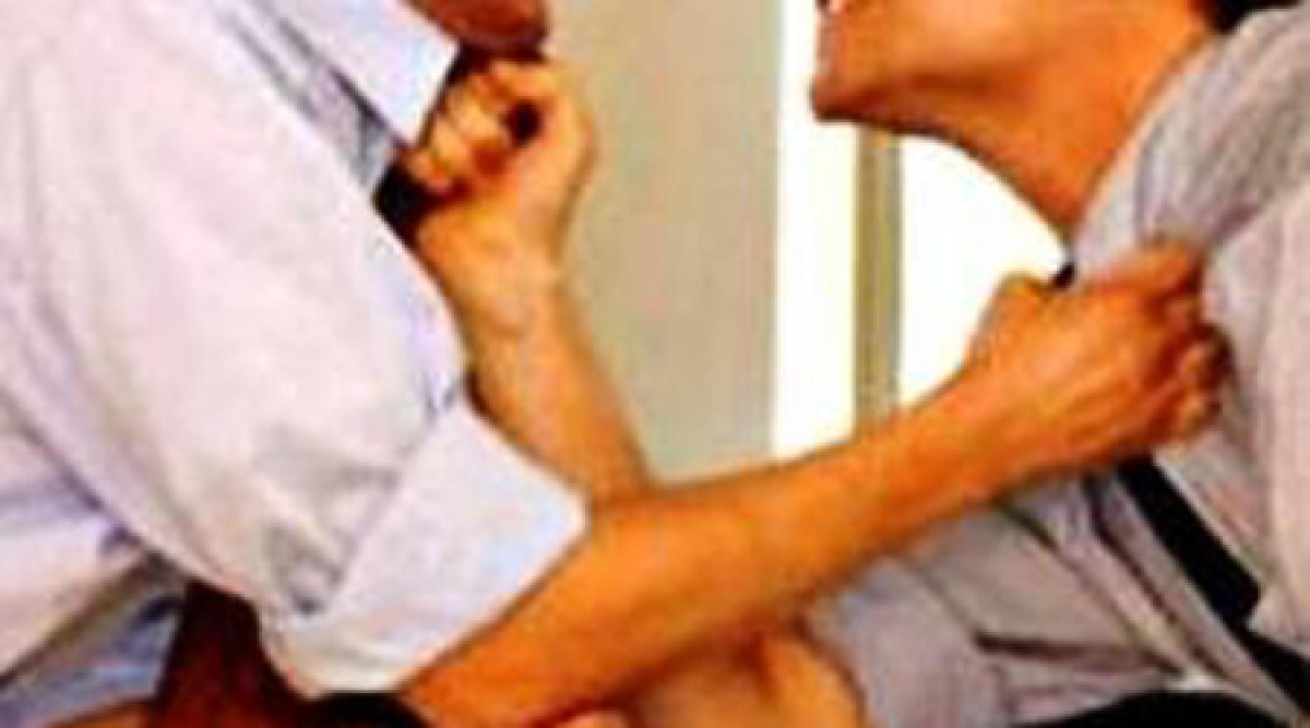 Pietracuta: litiga con l'inquilino moroso, intervengono i Carabinieri -