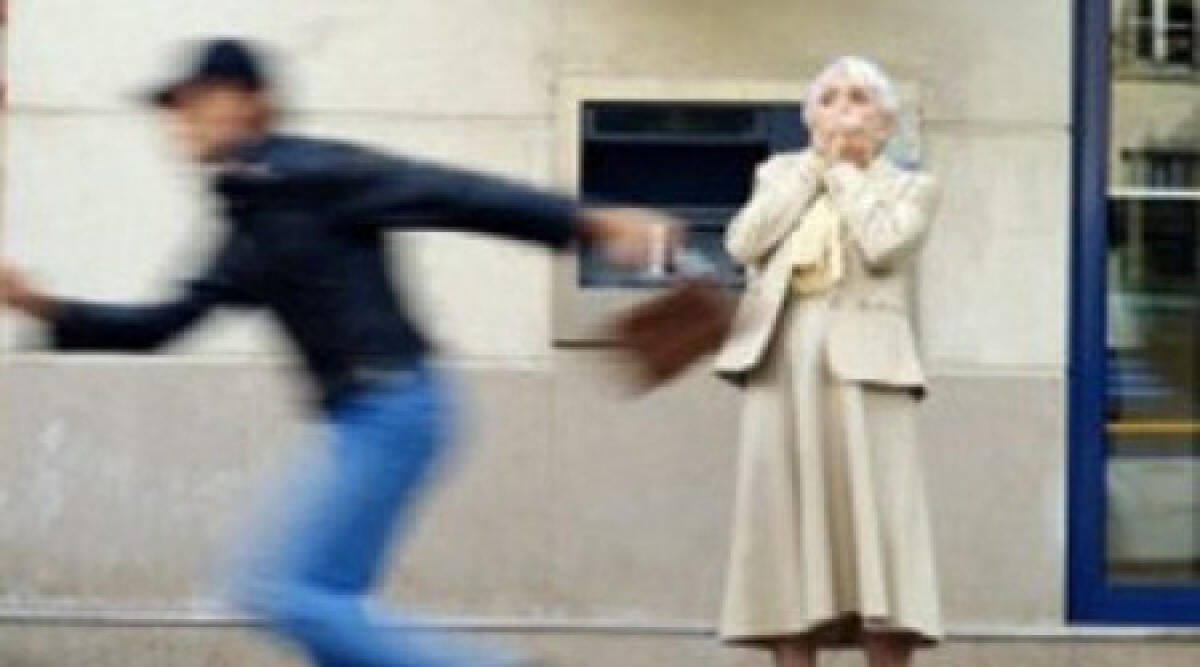 Scippatore seriale riconosciuto e arrestato dalla Polizia di Rimini - 