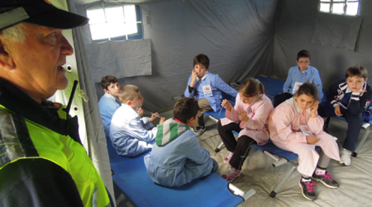 Terremoto: scuole evacuate a Riccione, ma &egrave; un'esercitazione - 