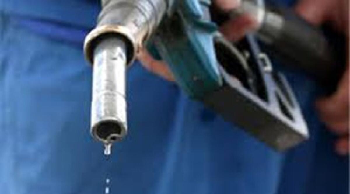 Rimini: benzina annacquata, litigio tra benzinaio e cliente -