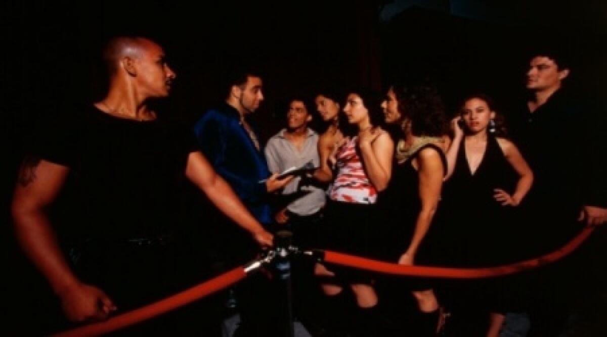 Accesso negato in disco, afgano chiama i carabinieri: non aveva il vestito adatto - 