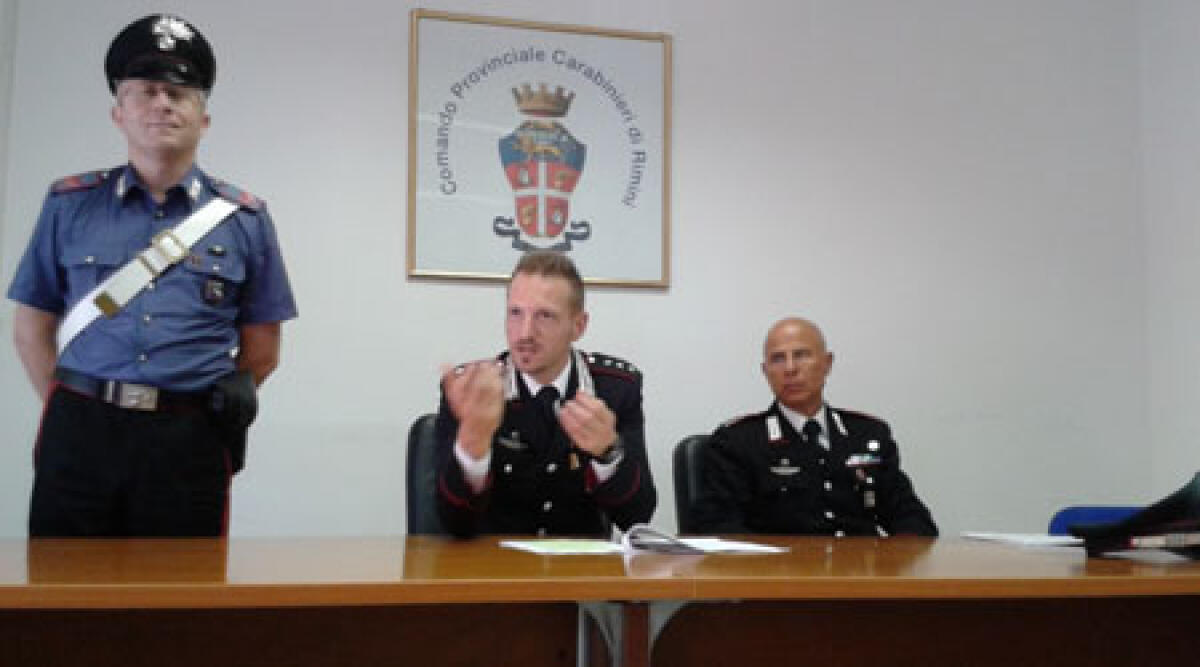 Stalker arrestato: offriva denaro ai conoscenti per avere informazioni sulla ex -
