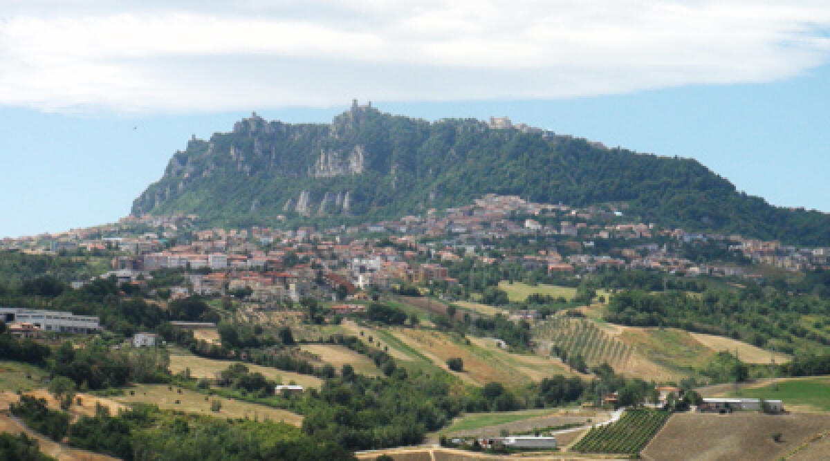 Evasione fiscale da 50 milioni di euro tra Lombardia, Svizzera e San Marino - 