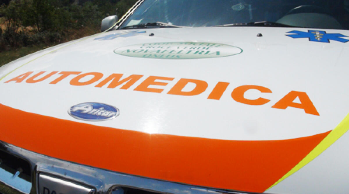 Rischia di annegare in spiaggia a Rimini - 