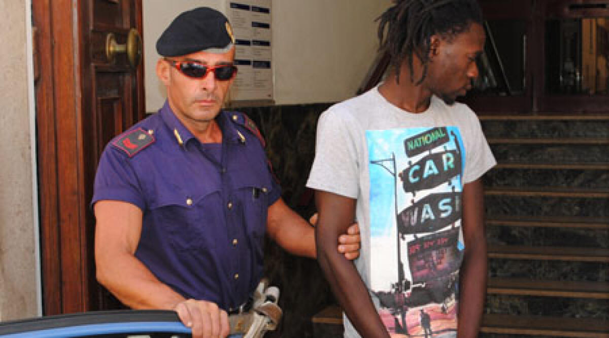 Riccione, senegalesi spacciano droga in zona Marano: un arrestato - 