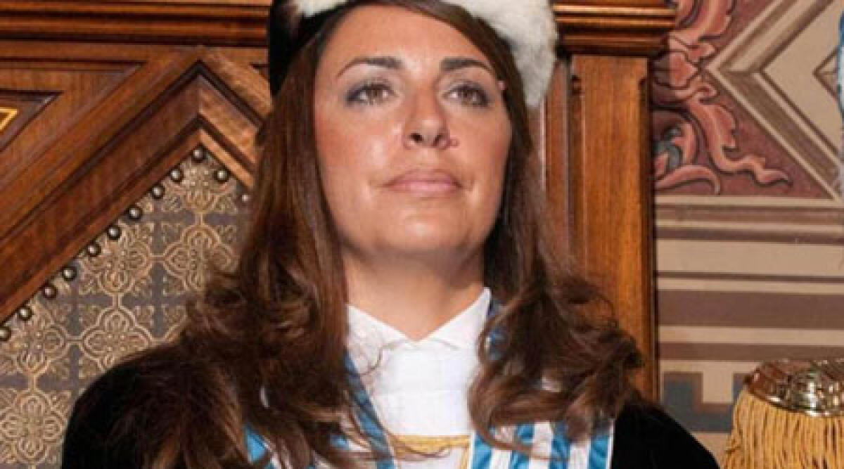 San Marino, tensione durante lo sciopero. L'ex capitano reggente Bronzetti colpita da una bottigliata - 