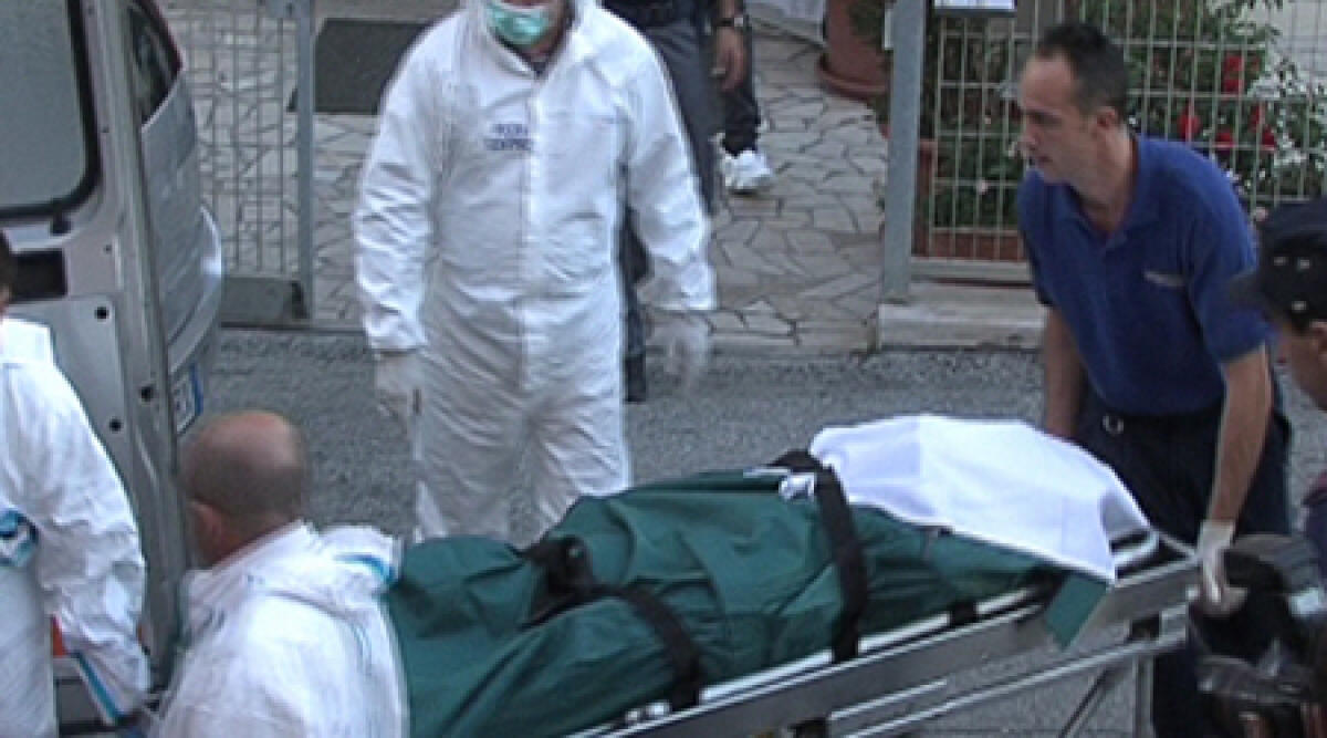Video: morta con coltellata al cuore, sempre più concreta ipotesi suicidio -