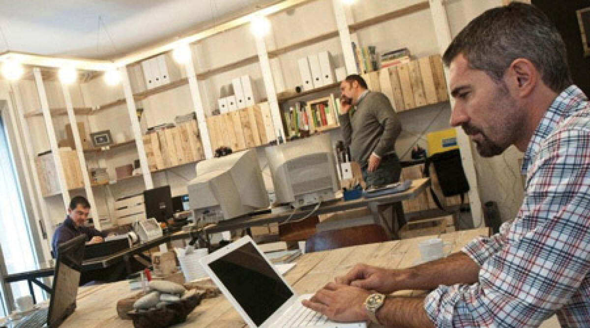 Con la crisi cresce il co-Working. Insieme per risparmiare i costi d'affitto: l'esperienza di Morciano -