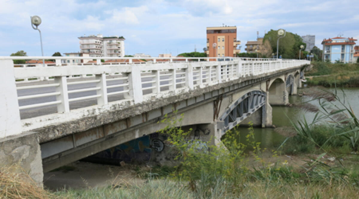 Ponte di Via Coletti: la giunta si affida ai tecnici, per ora senso unico alternato - 