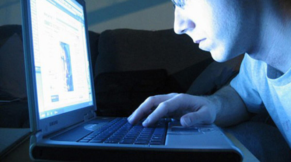 Fai feticismo con me o pubblico video hot sul web: 29enne riminese accusato di estorsione - 