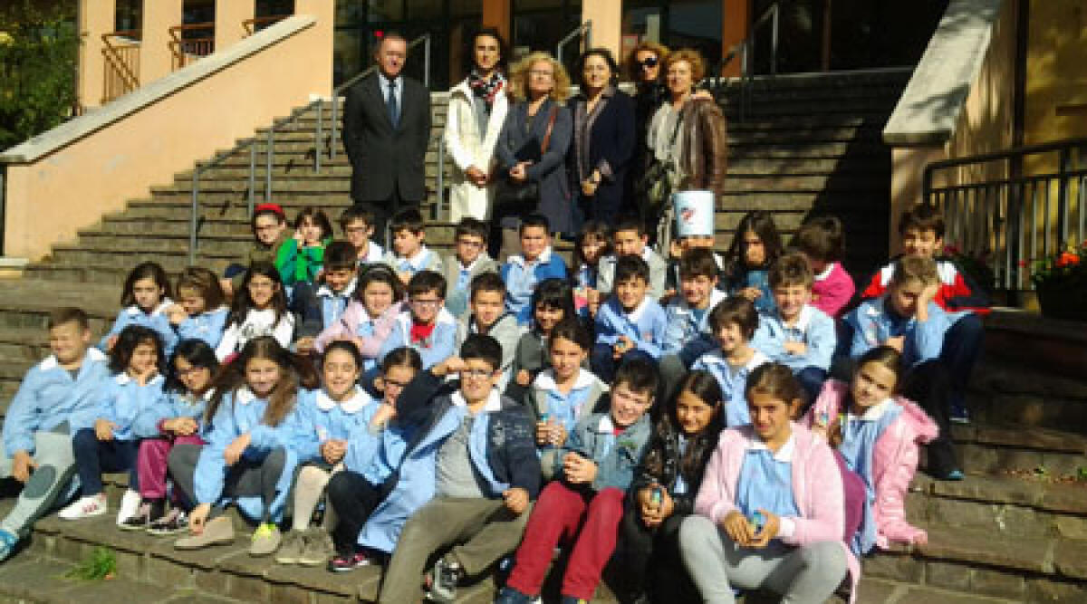 Poste insegna il risparmio agli alunni di Pennabilli e Sant'Agata. Consegnati elaborati di &quot;una storia fatta apPosta&quot; - 