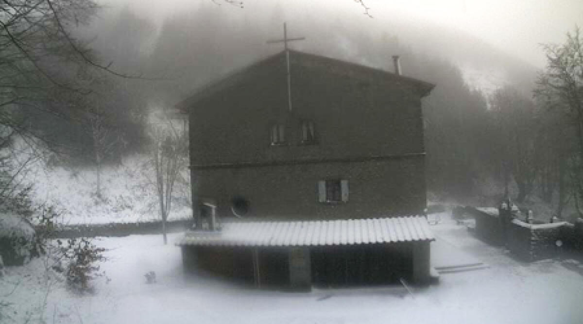 Video Maltempo, forte vento e fiumi in piena. Neve in Alta Valmarecchia -