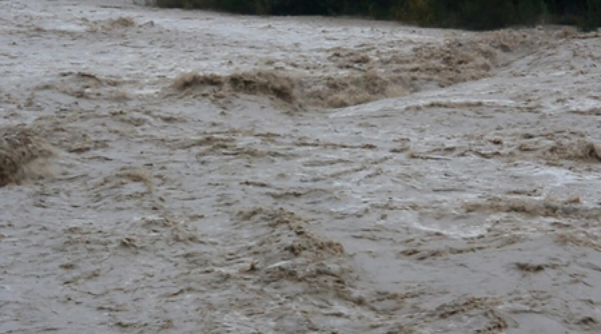 Riccione: esonda il fiume Marano, evacuate quindici persone - 