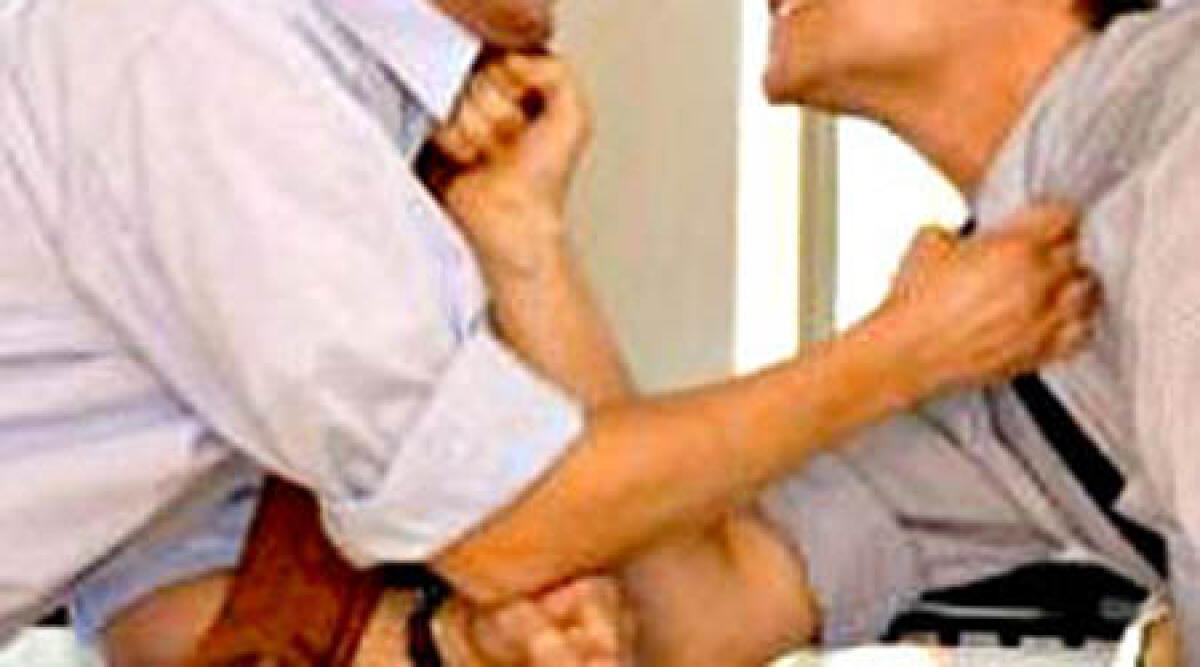 Rimini: lite in Piazzale Cesare Battisti. Motivo del contendere un prestito in denaro mai restituito - 