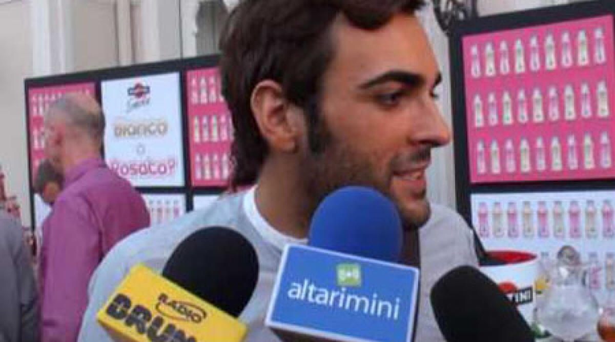 Rimini: il concerto di Mengoni in diretta su Canale 5. In tv il capodanno pi&ugrave; lungo del mondo - 