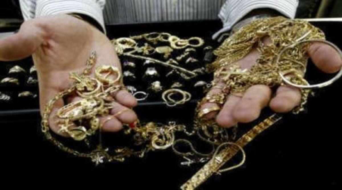 Operazione Perla di Cristallo, beni sequestrati per 2,1 milioni. Gioielliere dichiarava reddito di 18.000 euro annui - 