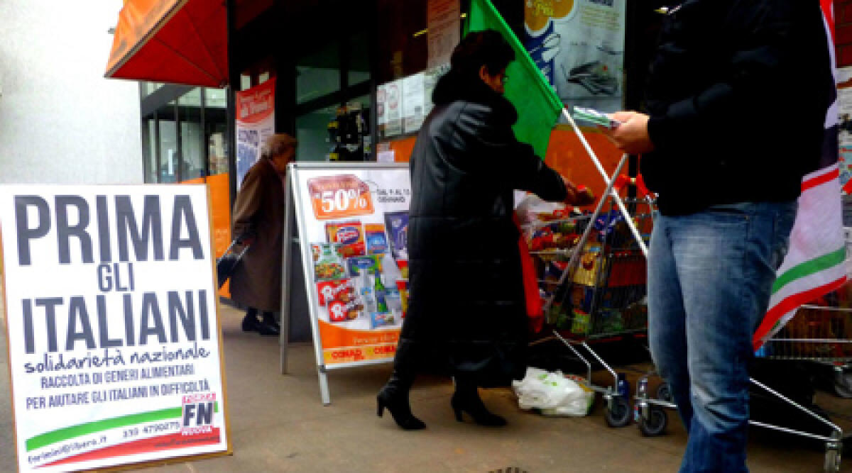 Forza Nuova distribuisce pacchi alimentari ai bisognosi di Rimini, ma solo se italiani - 
