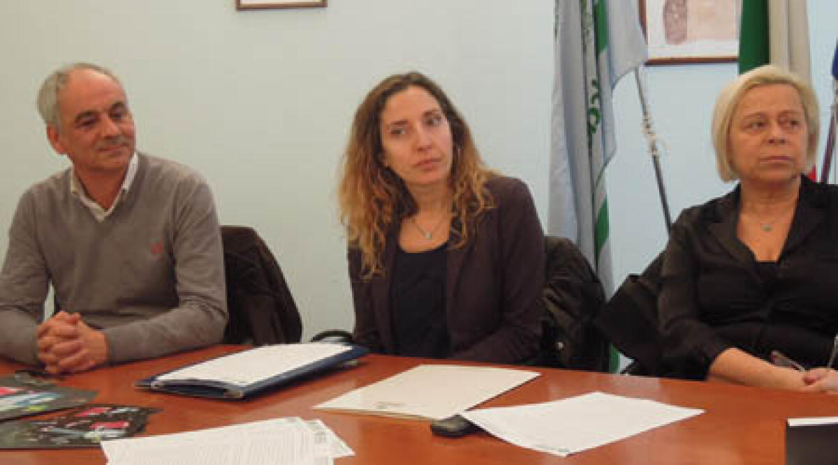 Riccione: chi acquista farmaci ottiene buoni per le scuole. Presentata iniziativa Cinque per cento e lode -