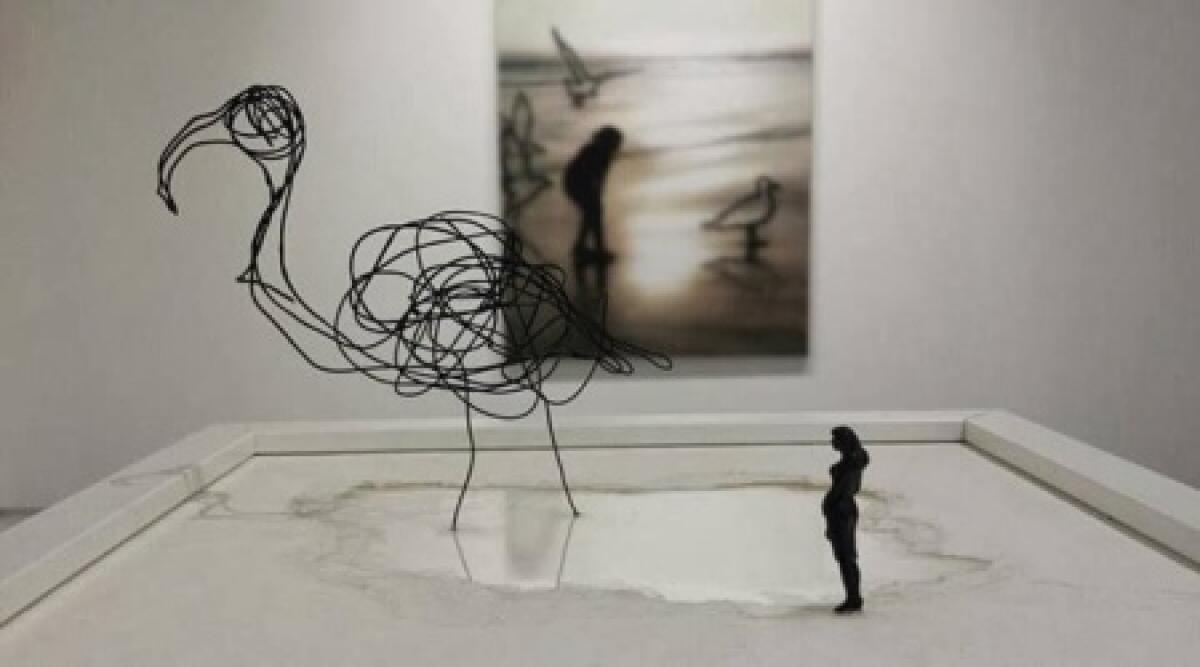 Buco nel muro al museo, muratore lo stucca: era un'opera di Eron -