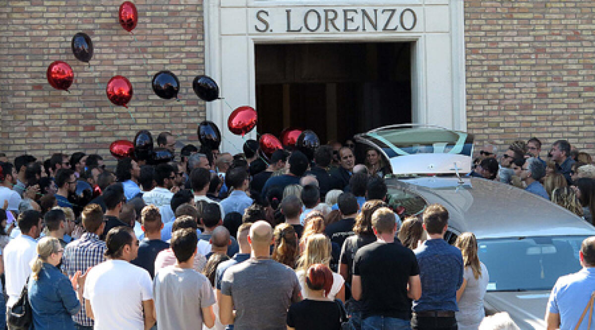 Celebrati i funerali di Matteo Pangrazi, il 25enne di Riccione morto in un incidente - 