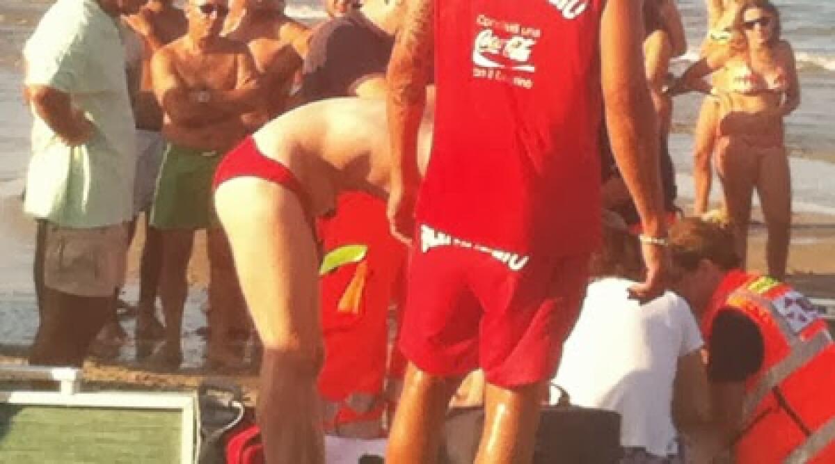 Torre Pedrera: malore in acqua, anziano rischia di affogare - 