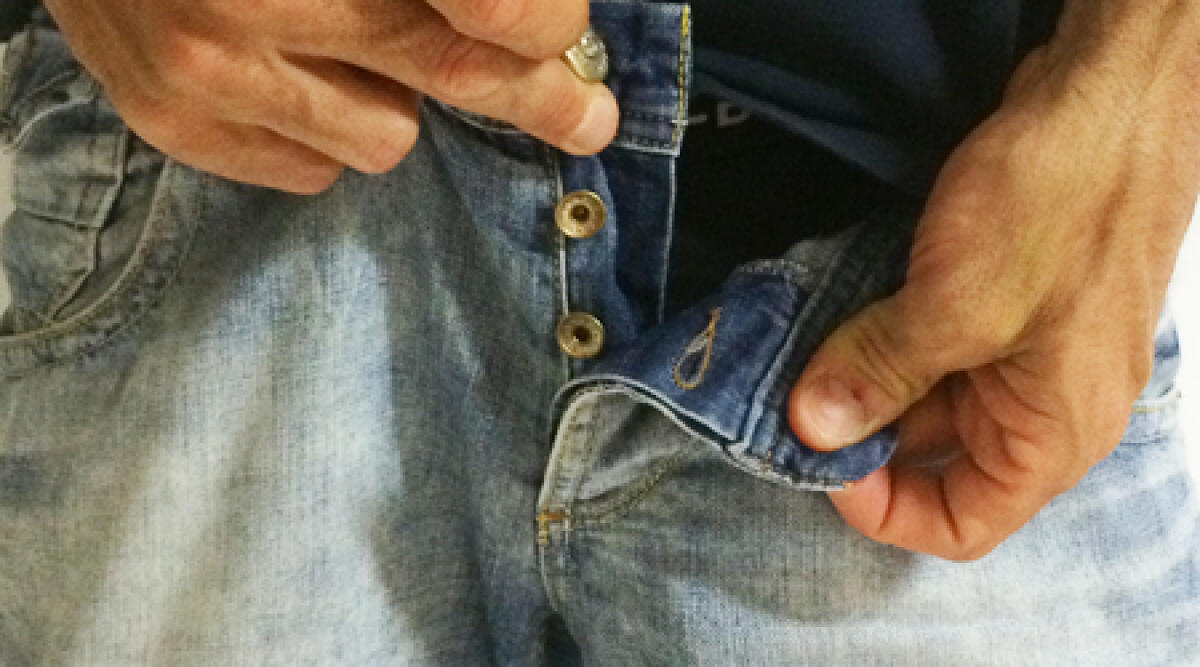 Nudo in strada a Talamello insegue una donna: lei scappa e chiede aiuto - 