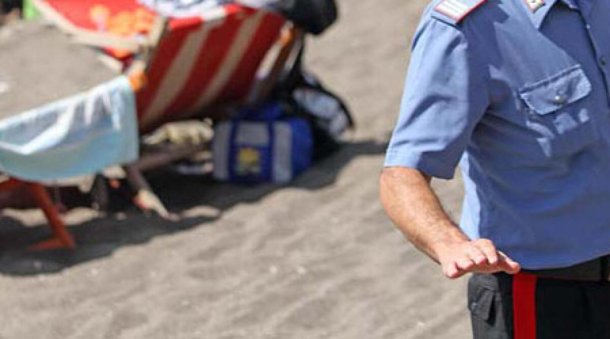 Riccione: si masturba sul bagnasciuga davanti a ragazzine minorenni - 