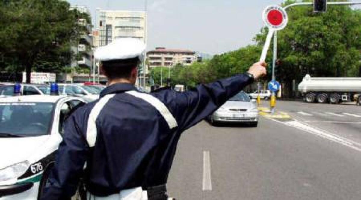 Santarcangelo: alla guida di un'auto senza assicurazione e senza patente, ucraino denunciato - 