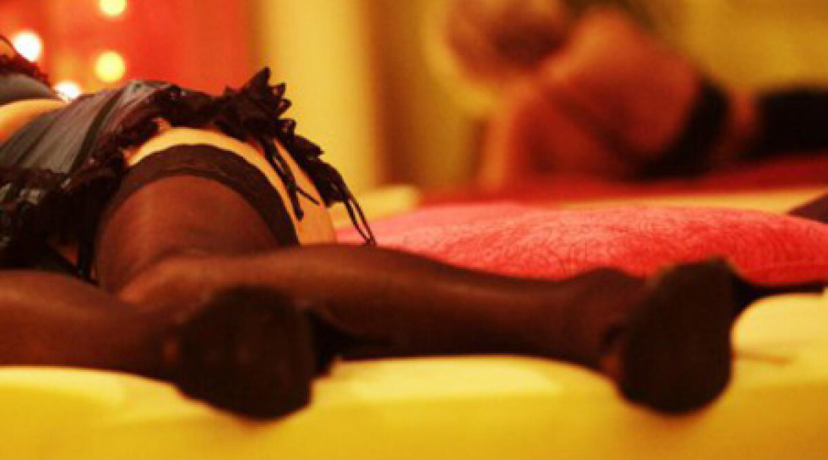 Porno made in Rimini girato con coppie locali, tra protagoniste infermiera 34enne - 