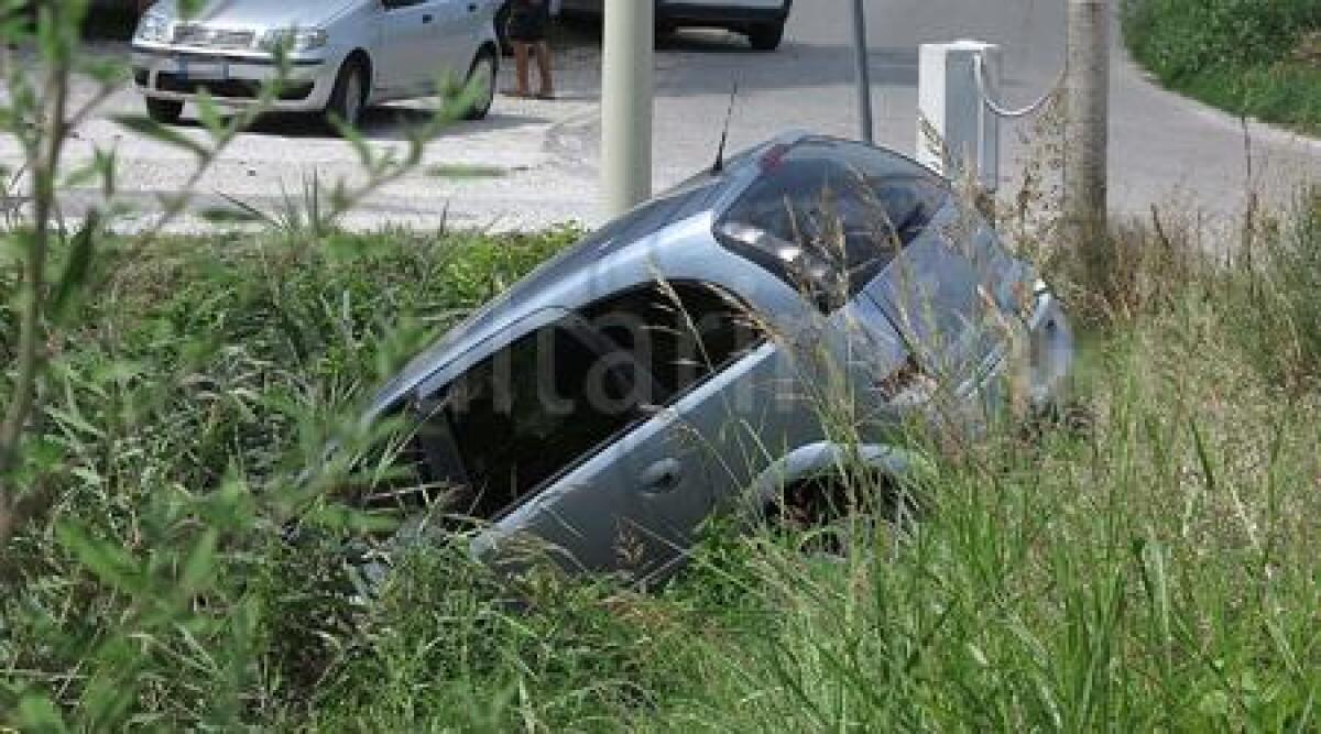 Scontro tra due auto a Poggio Berni, ferite lievi e solo tanta paura -