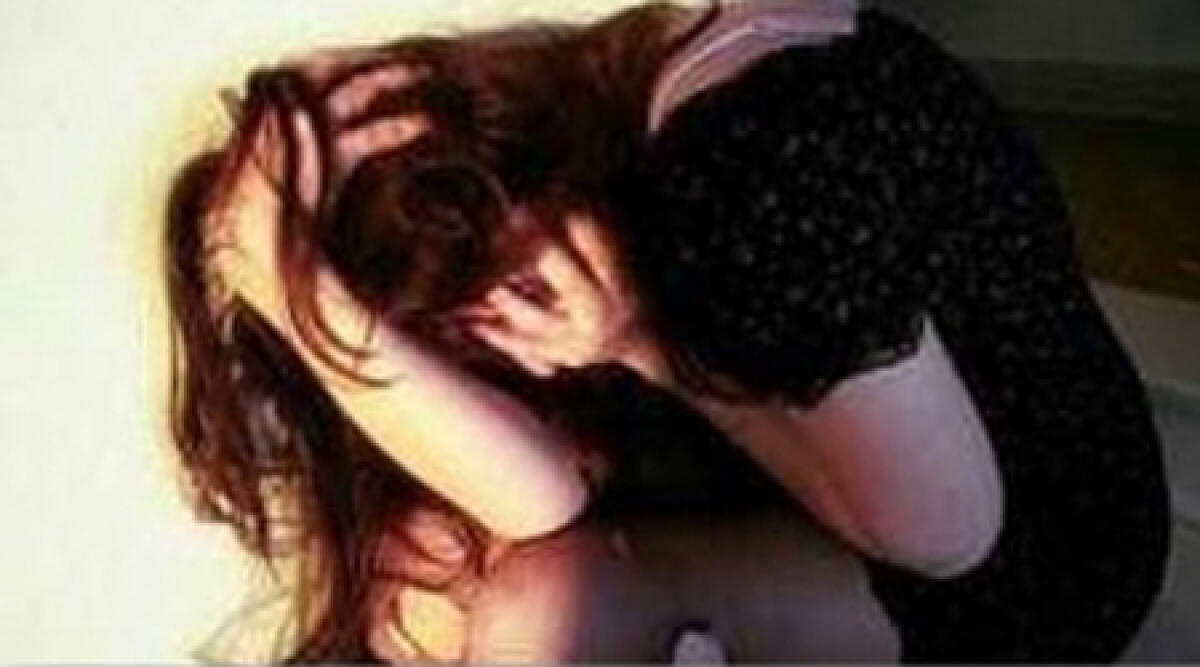 Fa sesso in discoteca, giovani di passaggio la palpeggiano: giallo sulla violenza sessuale a 18enne - 