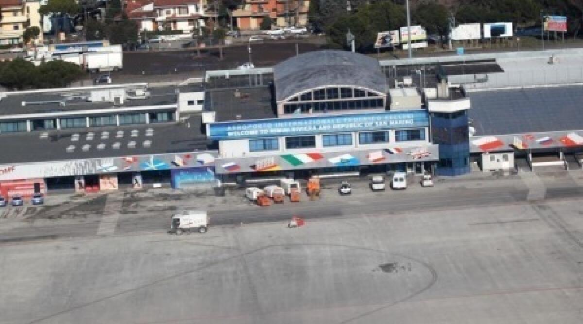 Aeroporto, arrivate quattro offerte, Gnassi "speriamo in scelta non speculativa" - 
