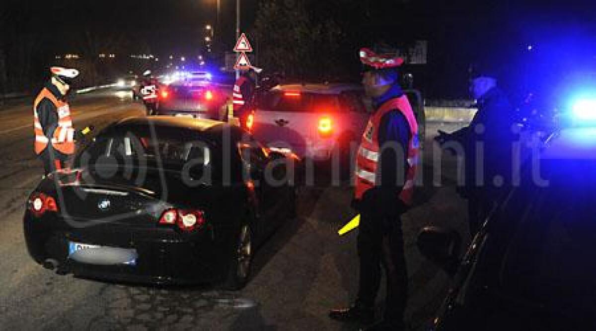 Gli ritirano la patente, turista modenese tenta il suicidio nell'area di servizio - 