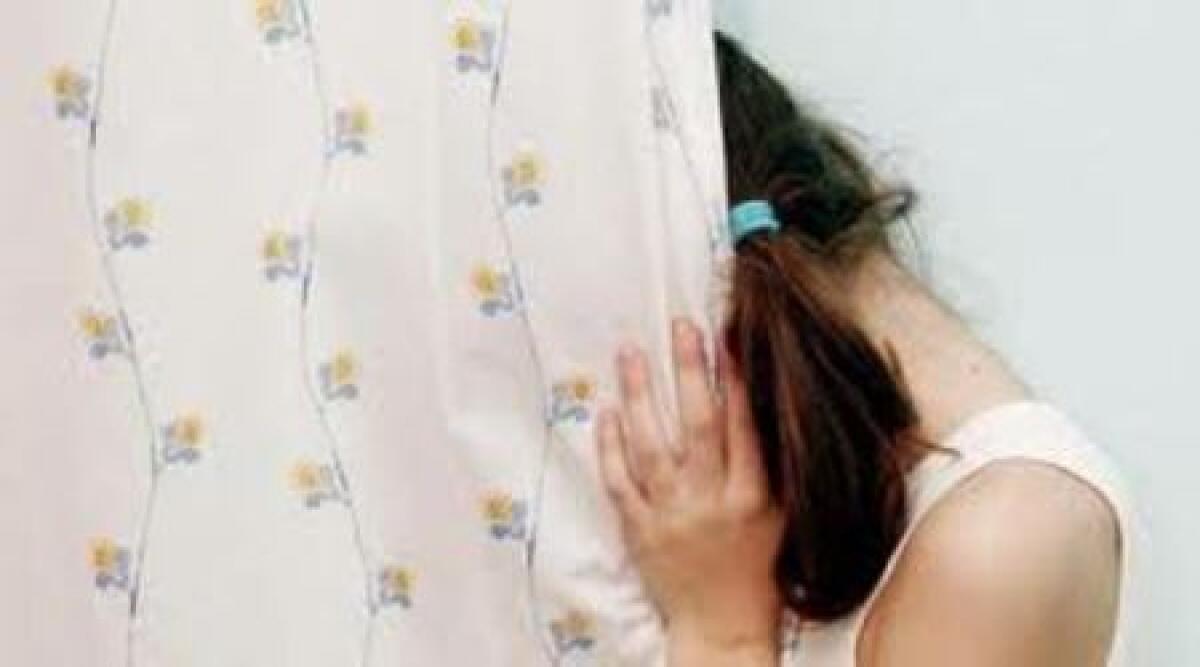 Video: 13enne violentata nel bagno di casa, arrestato lo zio 'orco' -