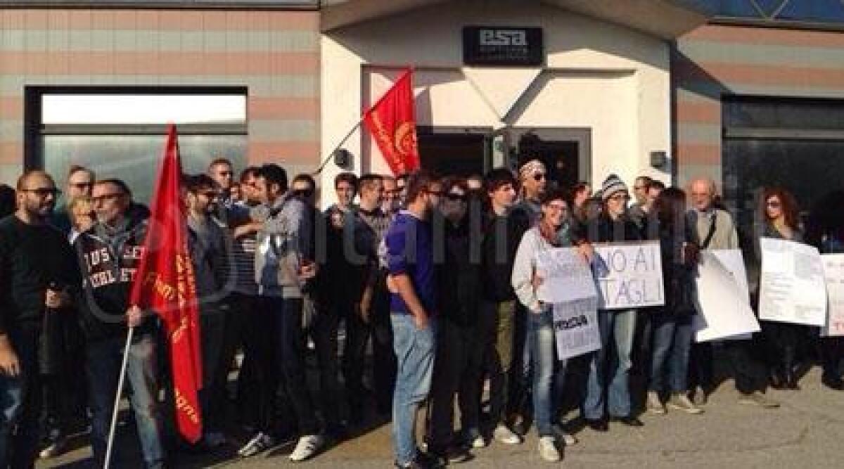 Ditta sviluppo software del riminese in crisi, lavoratori in sciopero contro i licenziamenti - 