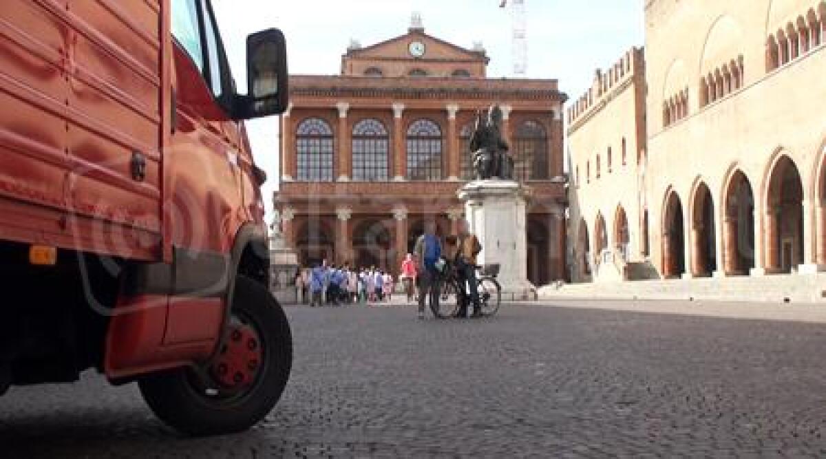 Video: meno veicoli nel centro di Rimini. Pass disabili e merci: ecco cosa cambia - 
