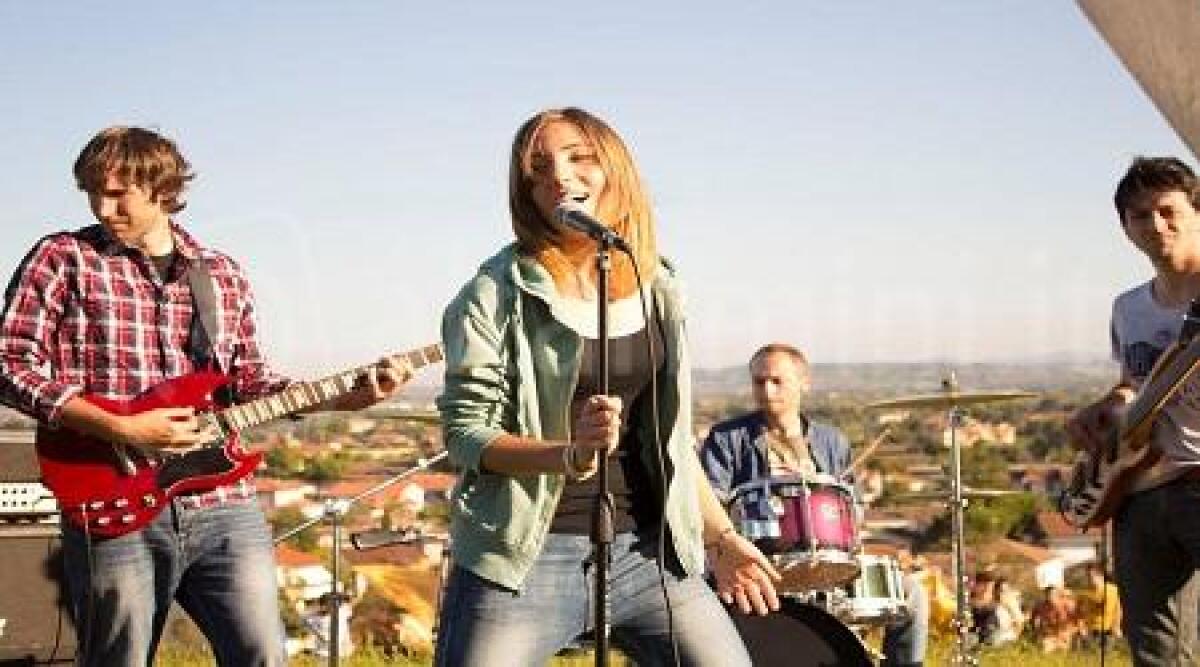 Santarcangelo, il giovane astro della musica ha 17 anni: singolo d'esordio per Chiara Fabbri -