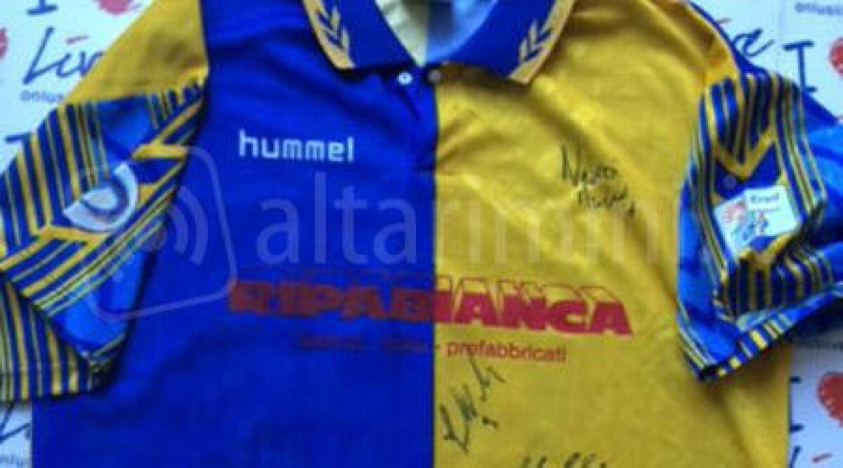 Santarcangelo Calcio, all'asta su ebay per beneficenza una maglia cimelio -