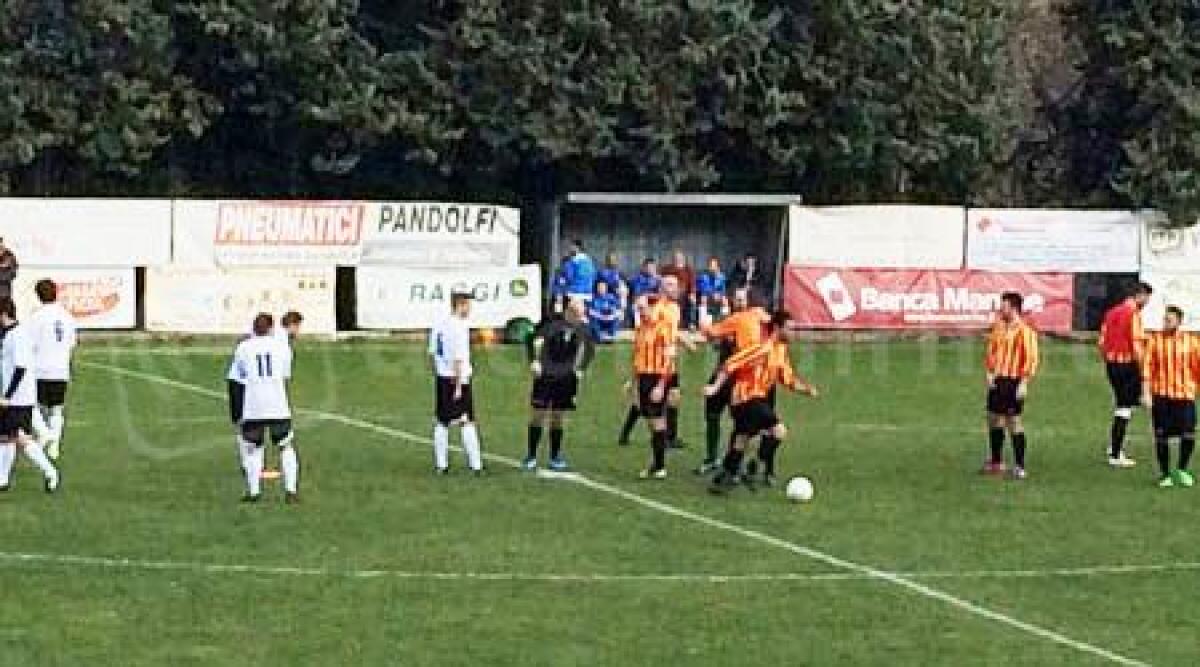 Calcio 2&deg; Cat.: urlo Santagatese, Novafeltria espugnata 1-0 con rete di Bardi - 