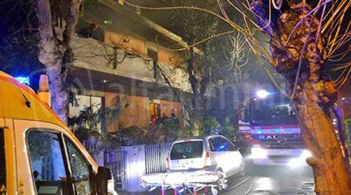 Video: pauroso incendio a Viserba di Rimini, appartamento distrutto. Salvata disabile - 