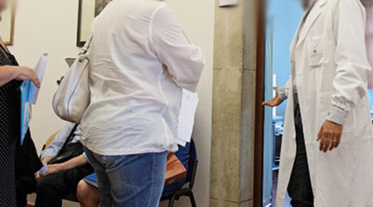 Curata per il mal di pancia, aveva gravidanza extrauterina: salvata per miracolo - 