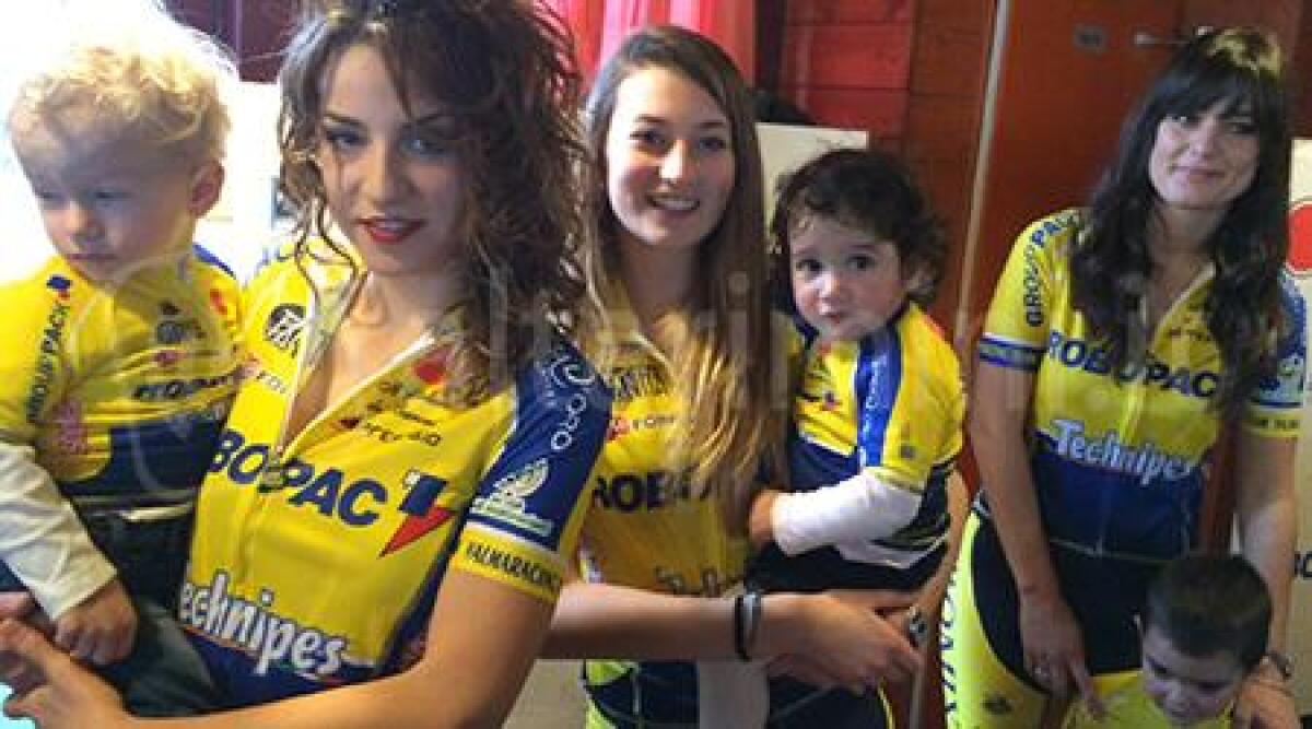 Video: ciclismo, presentazione Valmaracing Team. Sfilata modelle con nuova maglia -