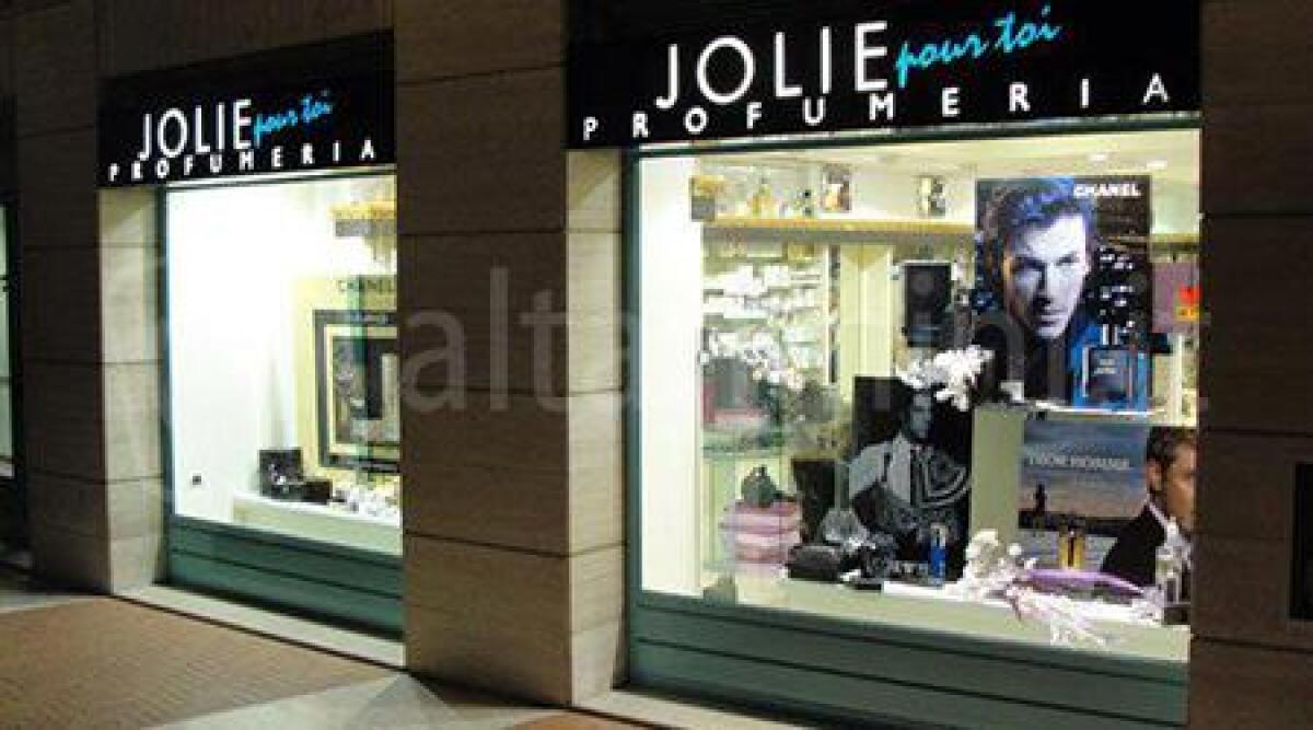 Dogana di San Marino, terzo furto alla profumeria Jolie nel giro di due mesi - 