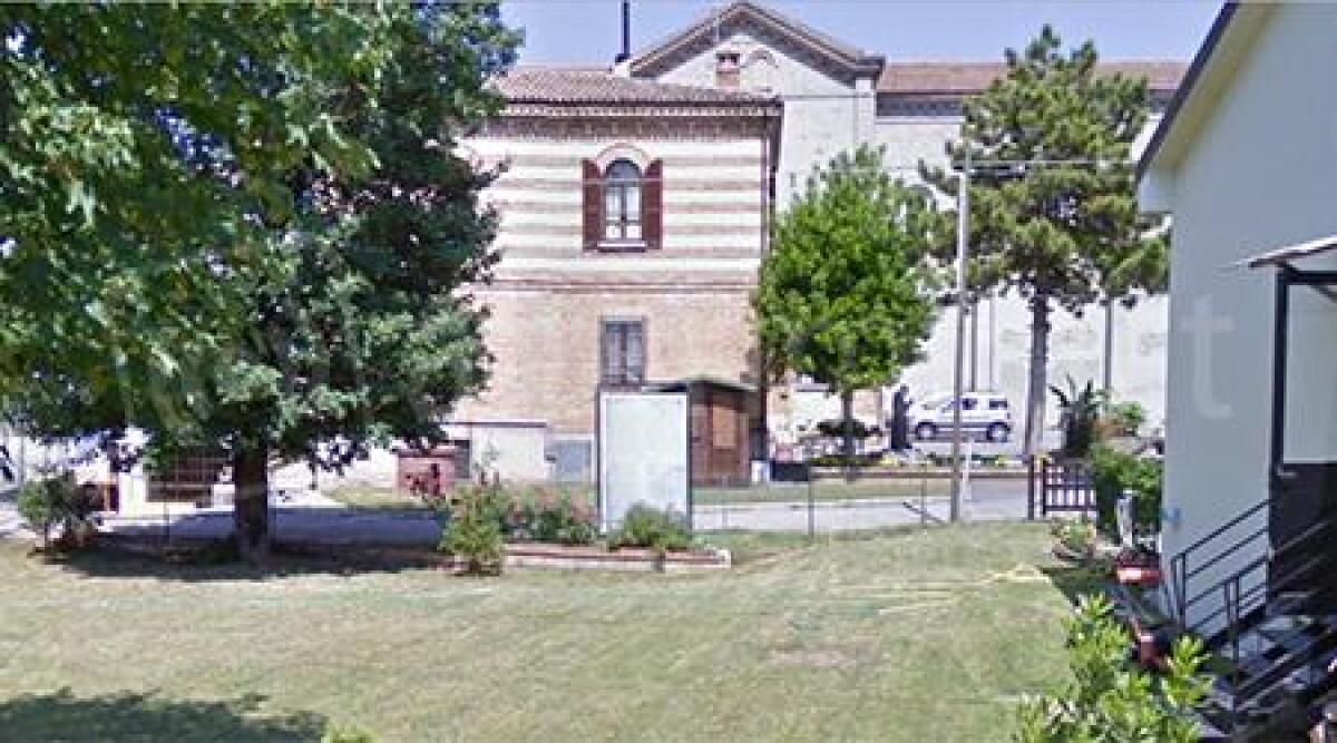 Video: Pietracuta, market della droga davanti alla Chiesa, tanti minori tra i clienti -