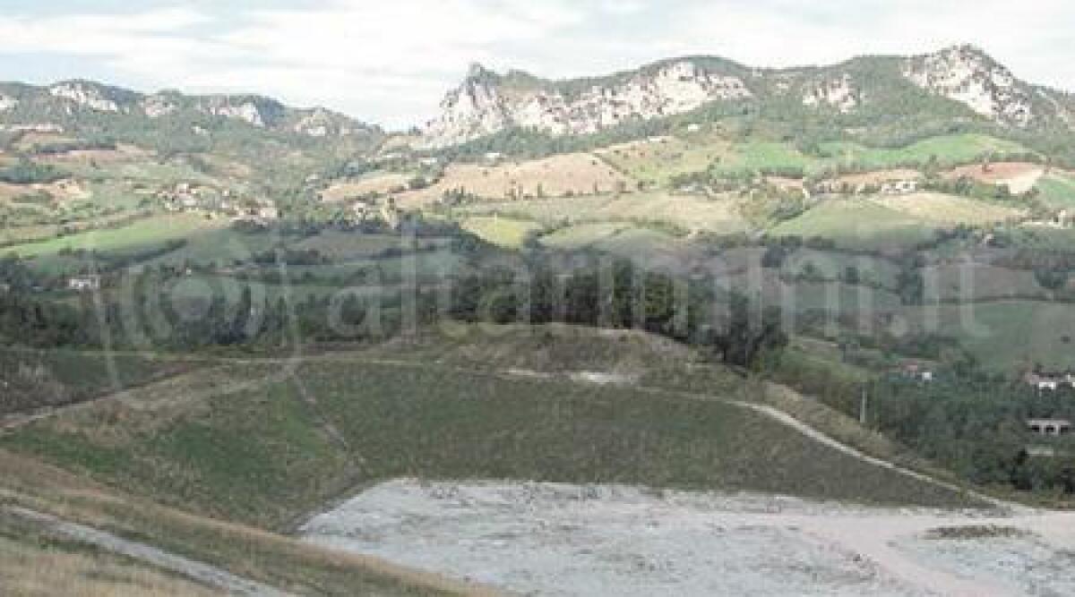Rifiuti, progetto per mega discarica nel comune di San Leo, sindaco Guerra: 'valuteremo' -
