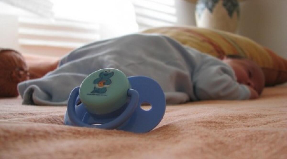 Tragedia a Villa Verucchio, neonato muore in culla davanti agli occhi dei genitori -