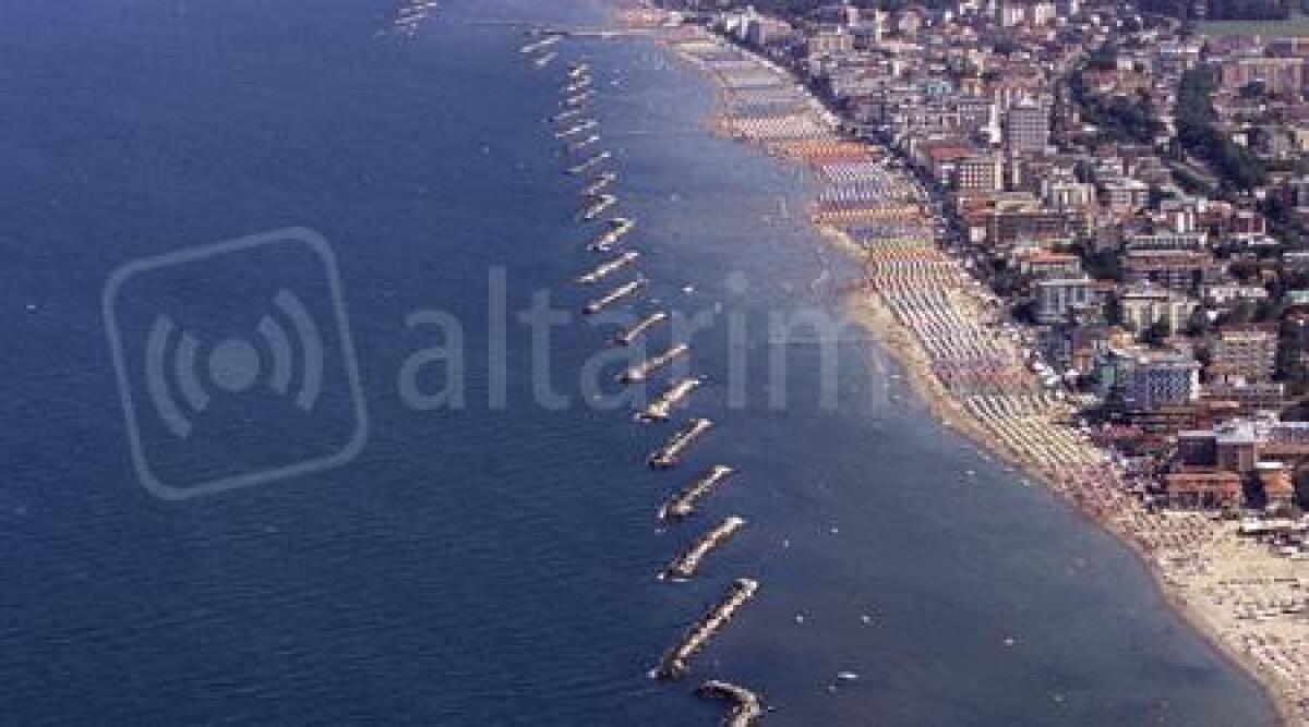 Interventi sulle scogliere di Rimini Nord, assegnati i lavori per 600.000 euro - 