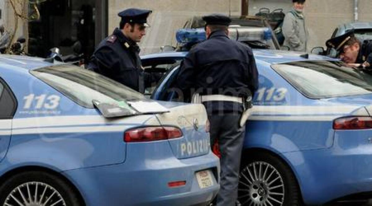 Stretta della polizia nel centro di Rimini dopo la rissa tra quattro stranieri -