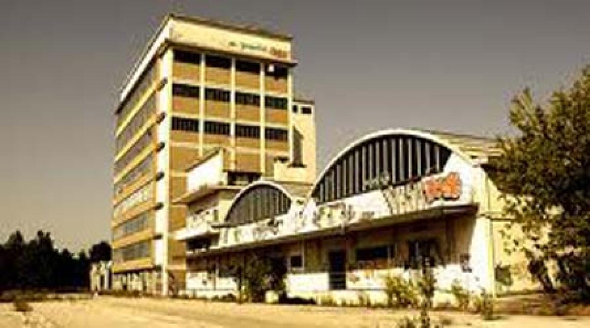 Tragedia all'ex pastificio Ghigi di Rimini: ragazzini trovano cadavere di un suicida - 